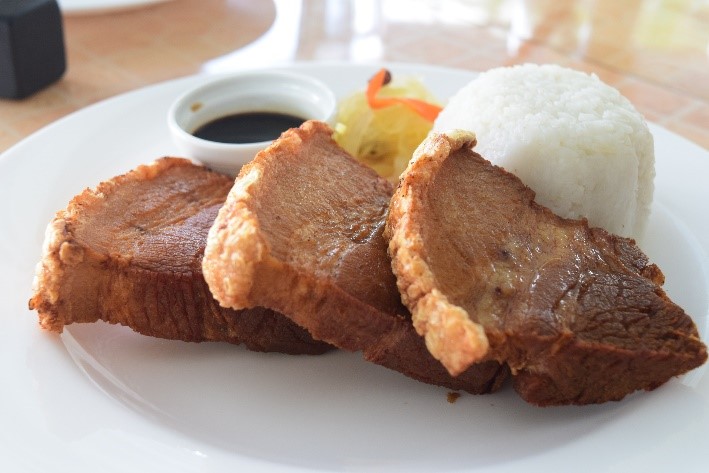 Another best-seller is their Twice Fried Pork Belly which comes in 3 gigantic pieces, with a cup of rice, for only P480. 