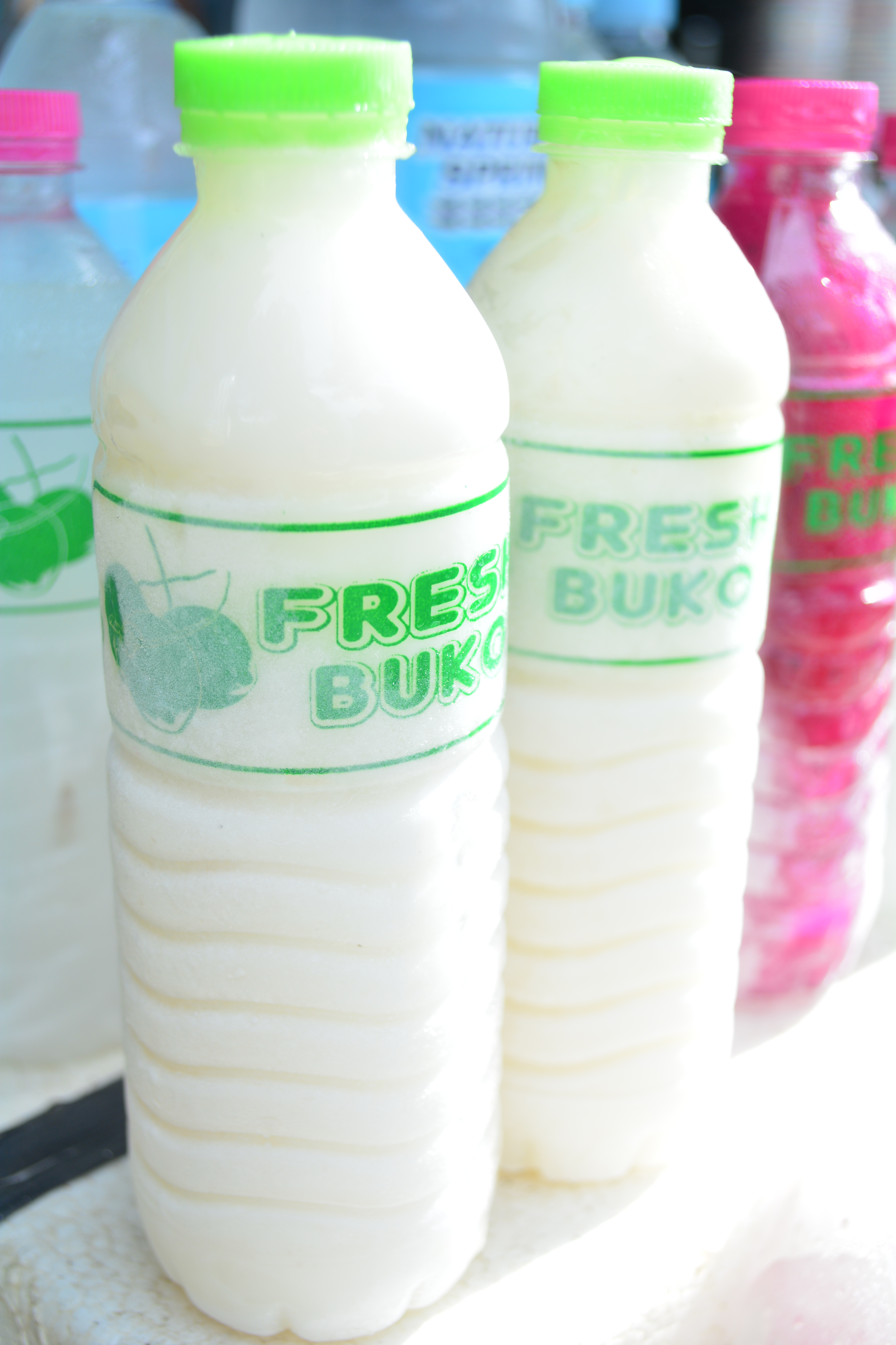 ペットボトル入りのBuko juiceは、スーパーなどで購入可能♪
キンキンに冷えたジュースをいつでも楽しめます。