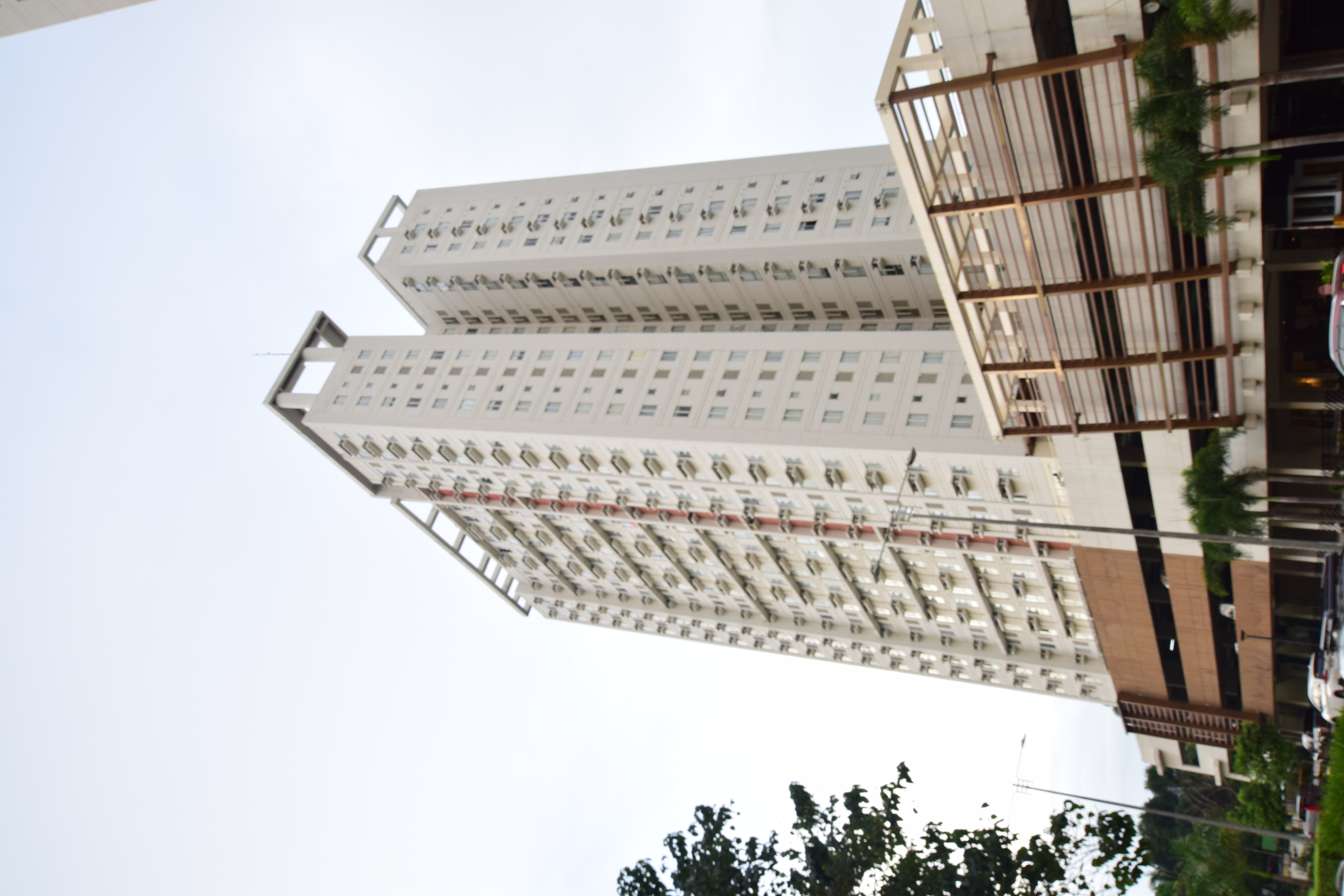Avida Towers Cebu(アビダタワーズセブ）は通称Avida(アビダ）と呼ばれていますが、2019年に近くにもう1つ別のタワーが建ったため、以前からあるこちらは『アビダセブ』と呼ばれ、新しいタワーは『アビダリアラ』と呼ばれています。アビダセブはリアラよりも以前からあるコンドミニアムのため、リアラよりも少しリーズナブルに賃貸、売買がされています。現在は、P15,000というリーズナブルな価格でスタジオタイプのユニットを借りることが出来ます♪