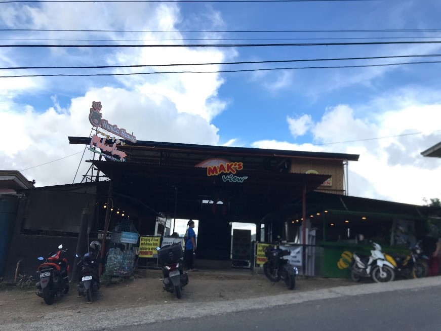 This building is home to the popular Maharlicup restaurant – which offers traditional Filipino breakfast up in the mountains of Busay. But this building recently gained even more popularity when they expanded their place and added a 2nd floor – allowing more diners to stay and enjoy its magnificent view of the mountains. New restaurants also opened, giving more food options for diners!