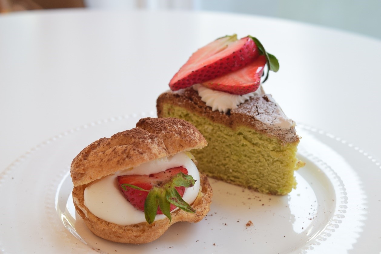 Cream puff (left) and white chocolate matcha gato (right)