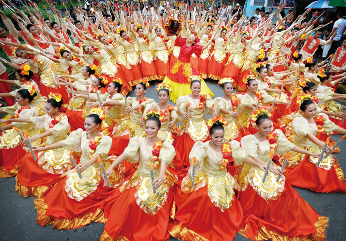 セブ島中が熱狂に包まれる！フィリピン 最大の お祭り シヌログフェスティバル