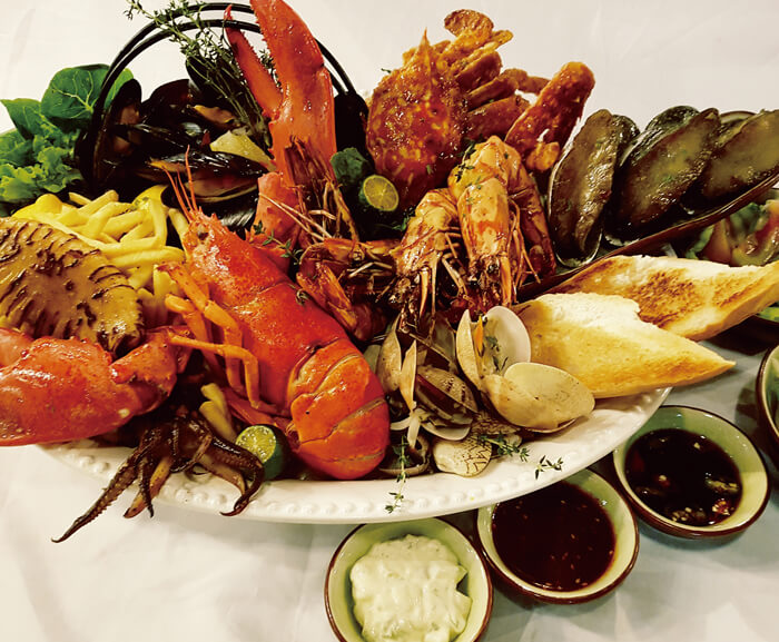 Seafood Platter P3,950  / for 3-4people