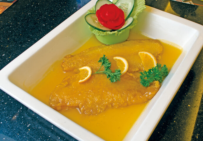 Pan-fried fish fillet with Lemon Sauce 