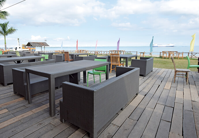 Enjoy dining with the natural sea breeze to keep you cool.