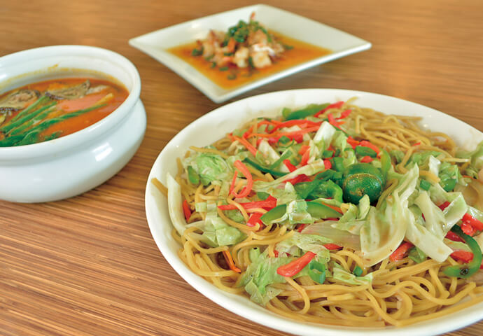 You must also try their Pancit Guisado (P165) and Kare-kare (P299). 