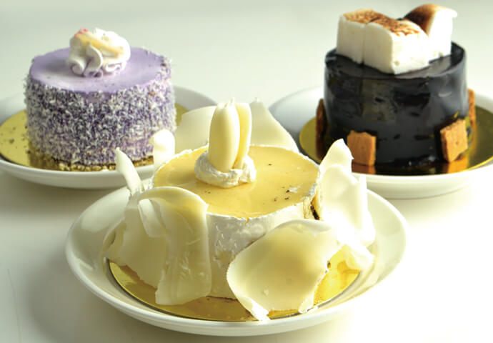 Feel like a celebrity, feel luxurious with their sumptuous cakes.